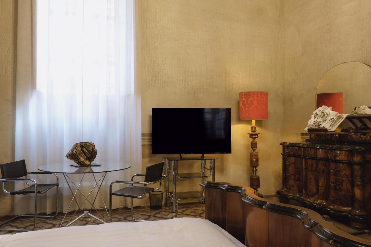 Foresteria Palazzo Guazzoni Zaccaria Cremona Luaran gambar