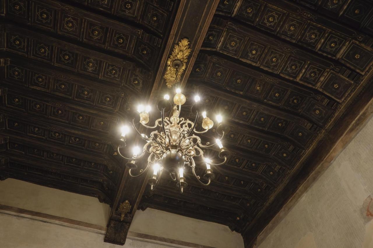 Foresteria Palazzo Guazzoni Zaccaria Cremona Luaran gambar
